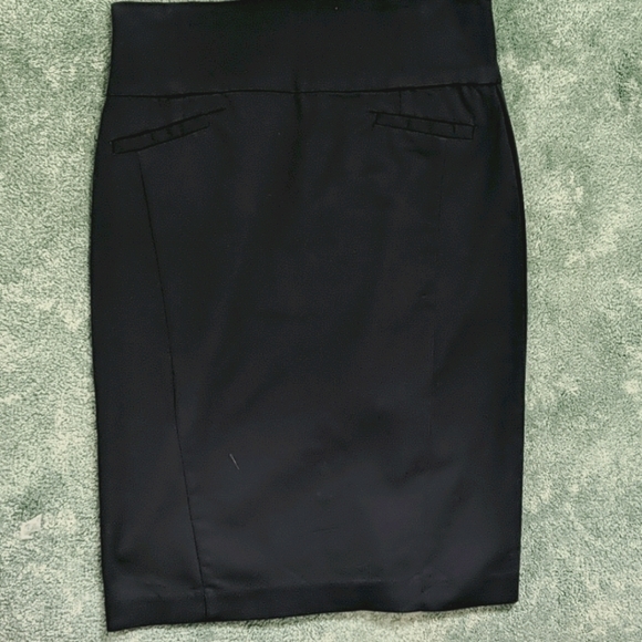 High waisted navy pencil skirt. - Picture 1 of 4